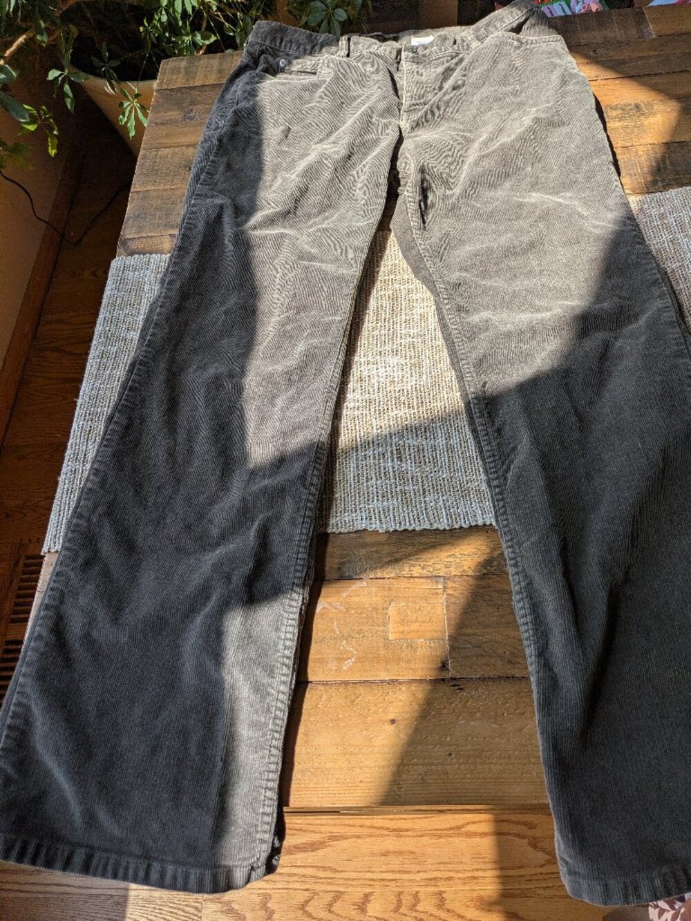 Eddie Bauer Women's Corduroy Pants 14 Cotton Olive Green Straight Leg #604
